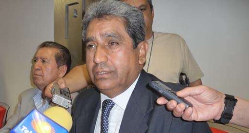 Priístas se reúnen en casa de Nicéforo Guerrero con el delegado nacional de su partido