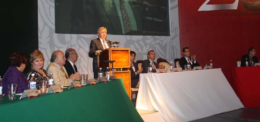Dejan sin hablar al representante del gobernador en el II Informe de gobierno de Nicéforo Guerrero