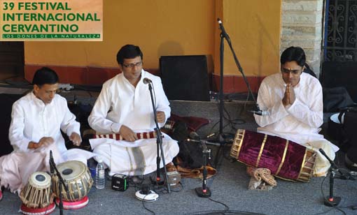Pregona Laya-Nadaamrit el ritmo universal hindú