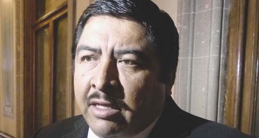 Educación no debe obedecer a intereses políticos ni religiosos: Astudillo