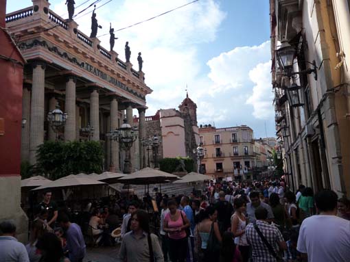 Deja segundo fin de semana cervantino 28 millones de pesos