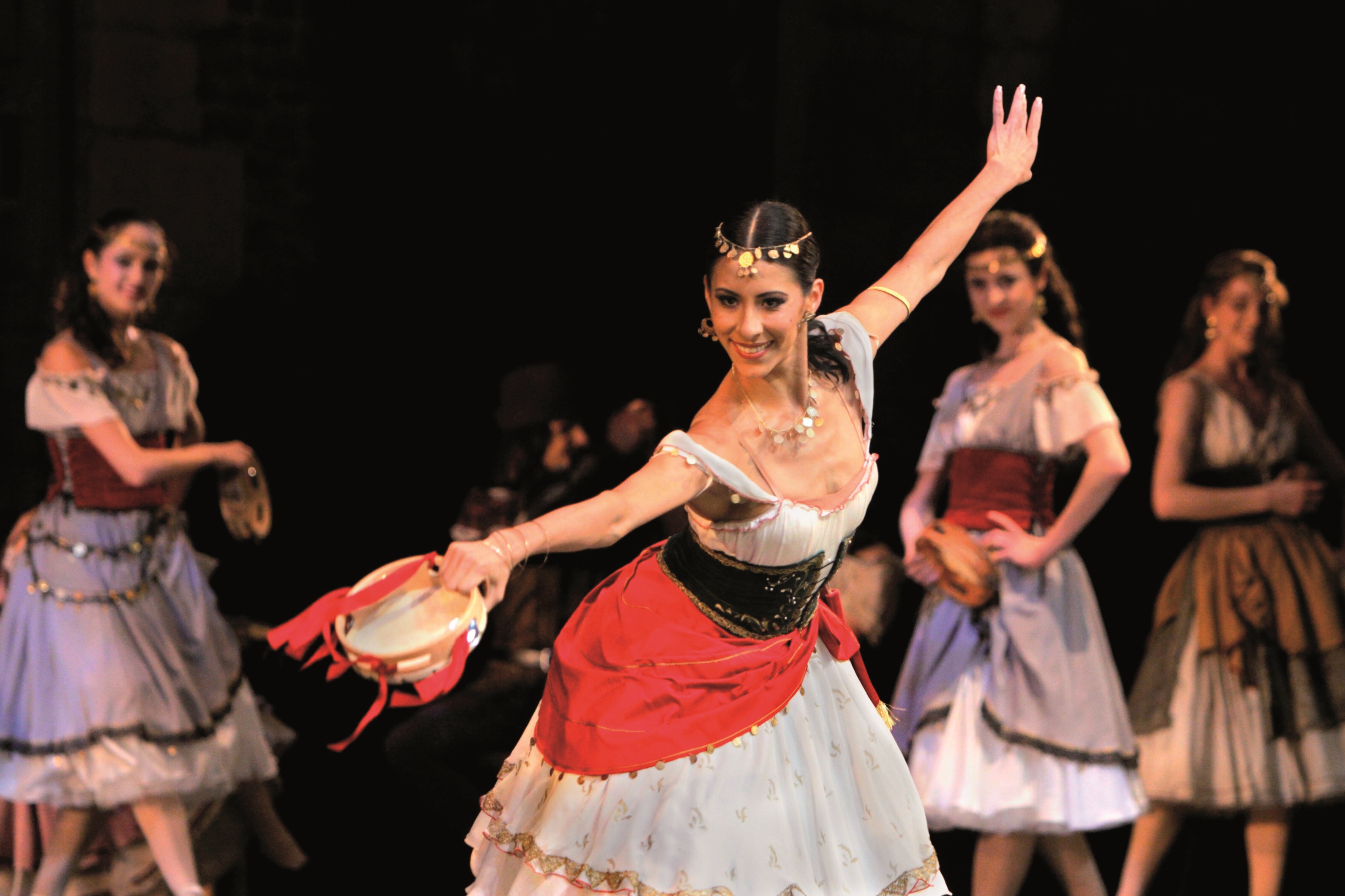 Elisa Carrillo con la Compañía Nacional de Danza y la Orquesta del Teatro de Bellas Artes