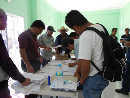 Terminan mineros paro laboral