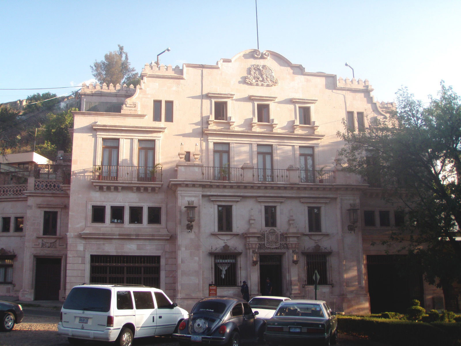 Ven por re ubicar personal del Ejecutivo y salir del Paseo de la Presa