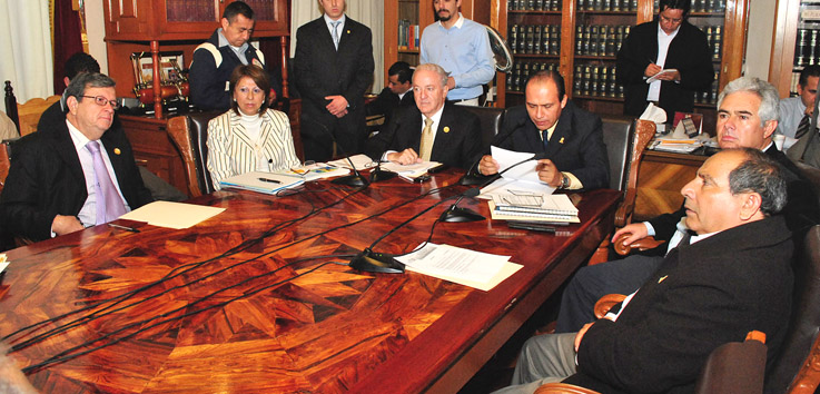 Multa CNA a tres municipios por descargas de aguas negras