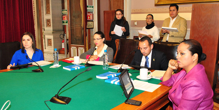 Avanza ley en favor de las mujeres