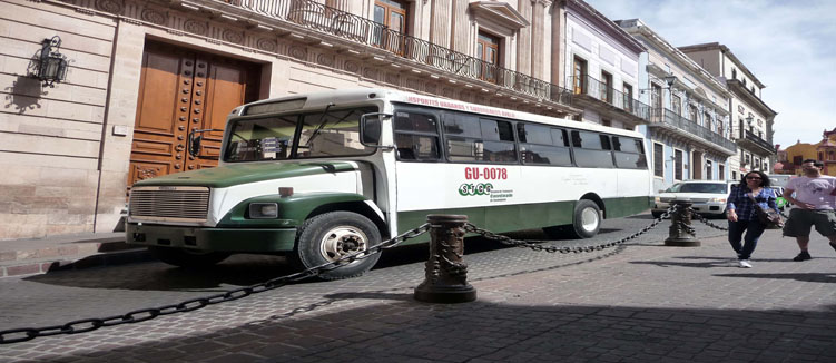 Poco más de la mitad de los vehículos en la ciudad verificaron