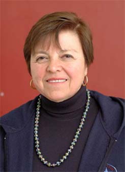 Elsa Cross: Medalla  Bellas Artes en reconocimiento a su obra poética