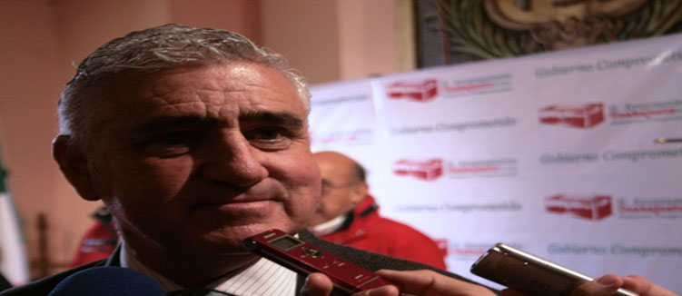 Viaja alcalde al DF en busca de apoyos de la Secretaría de Energía