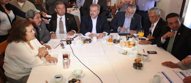 Atenderá estado tres temas con deuda pública