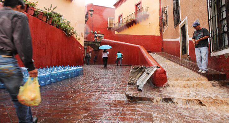 Atribuyen a materiales accidentes en Tecolote