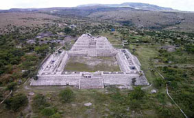 Cañada de la Virgen y “El recinto ceremonial mexica”