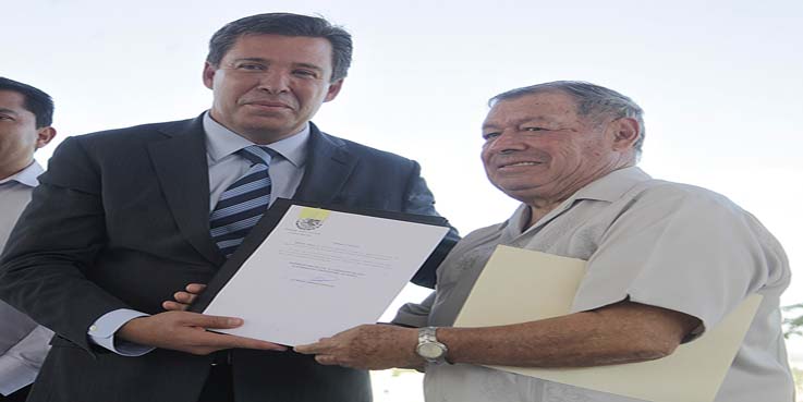 Respalda gobernador reconocimiento de cronistas en Ley Orgánica