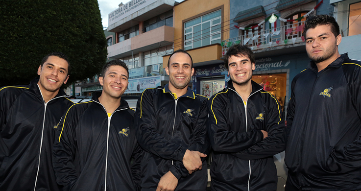 Se presenta el equipo Abejas con la afición de Silao