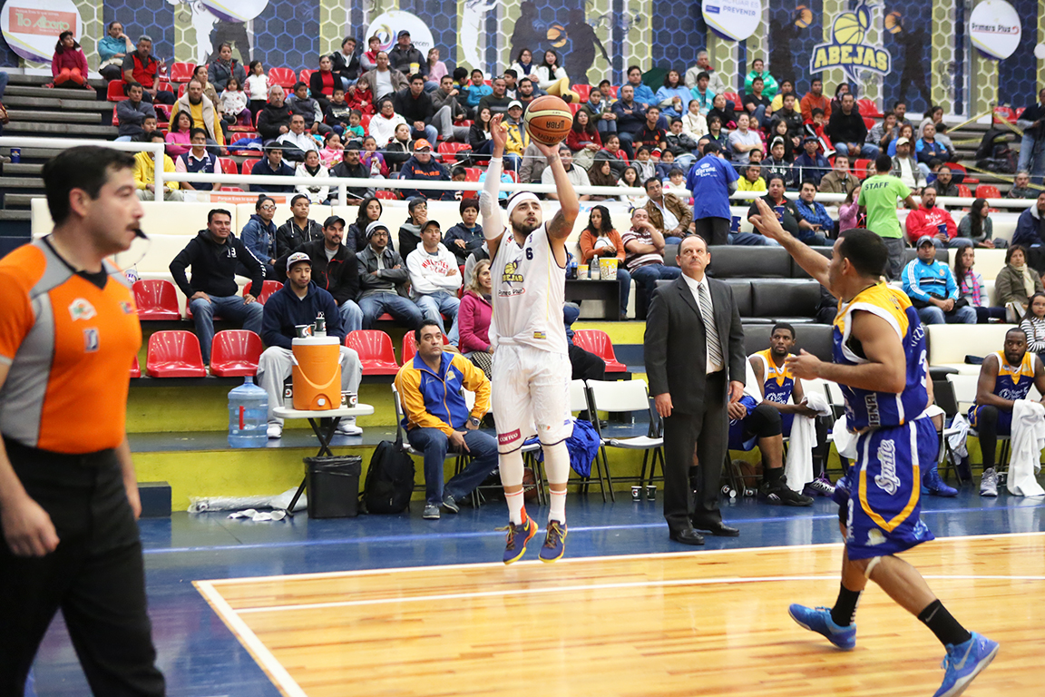 Abejas se impuso a Fuerza Regia