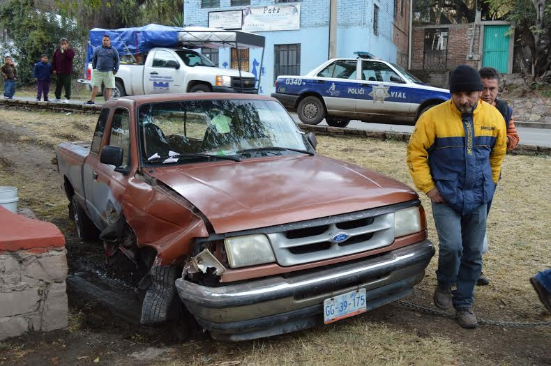 Se accidenta conductor por problemas de presión arterial