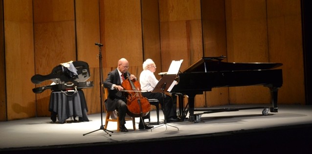 Ovacionan a Carlos Prieto y Edison Quintana en el Teatro Juárez.