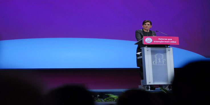 Primer informe de DIF Estatal