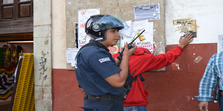 Detienen a grafitero en el centro de la ciudad