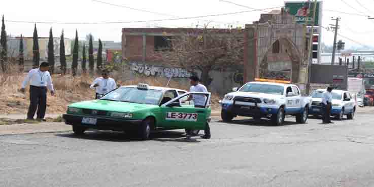 Supervisan a transportistas en vacaciones