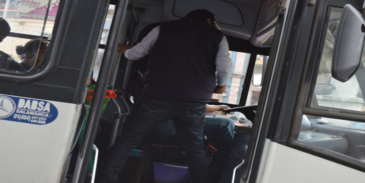 Alertan sobre asaltante en camiones