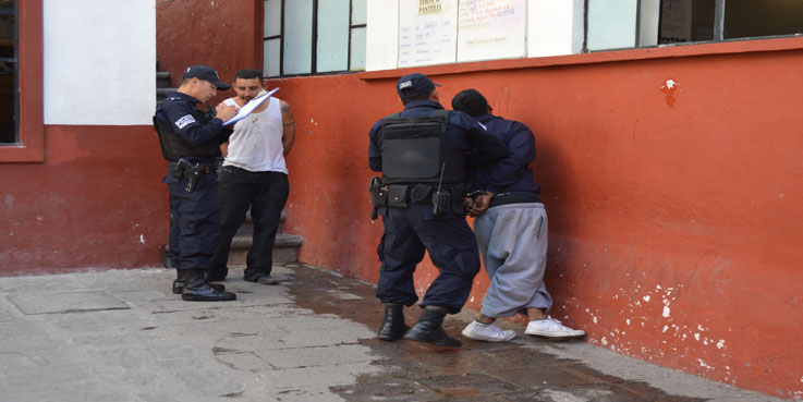 Detienen a asaltantes en El Encino