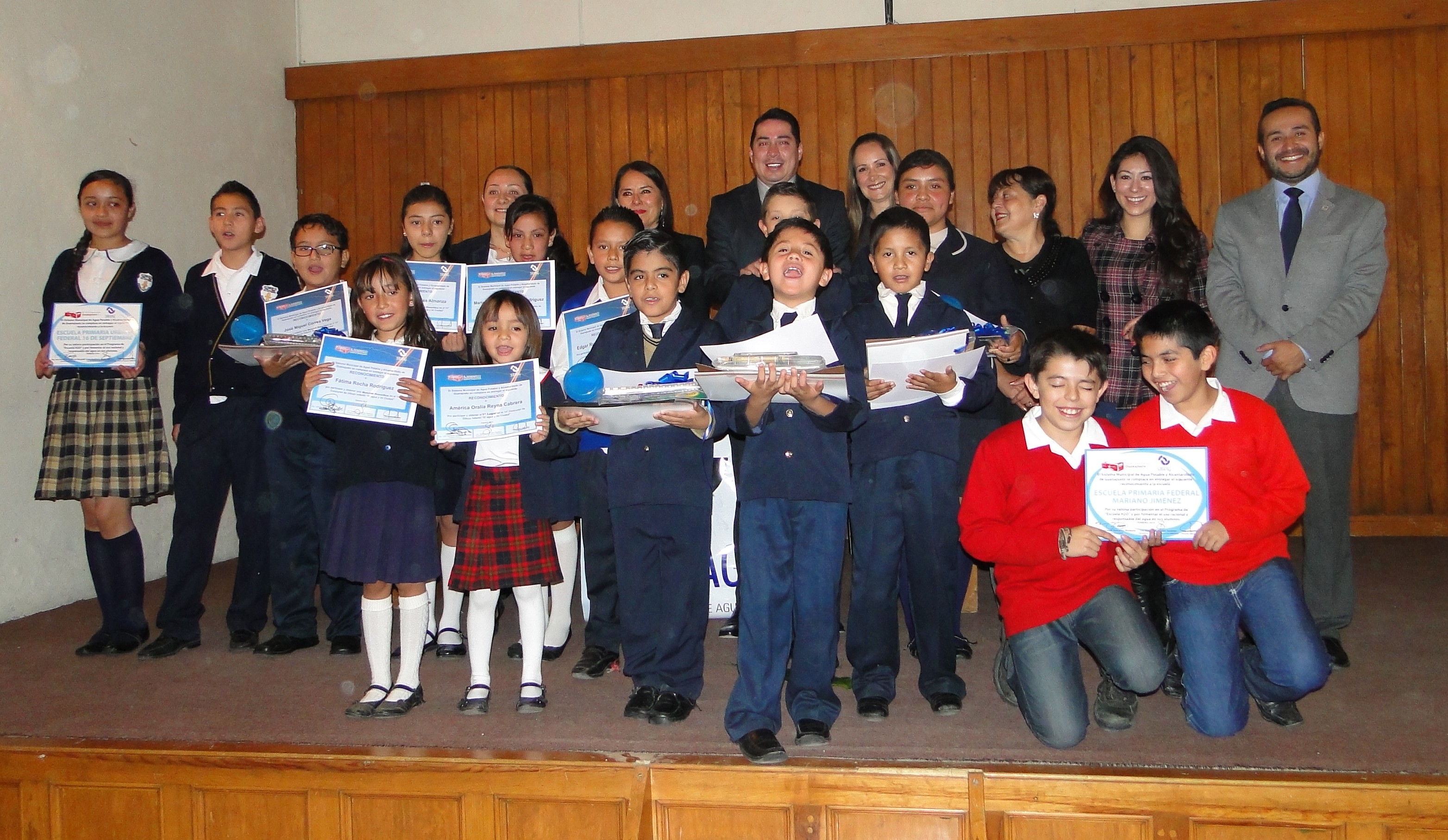 Premia Simapag a Ganadores de Concurso y Entrega de Certificado Escuela H2O