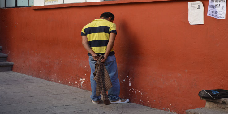 Entra a robar y es detenido