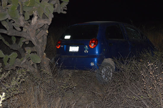 Policía encuentra auto abandonado