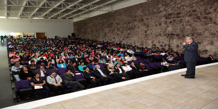 Doctor Honoris Causa da conferencia magistral