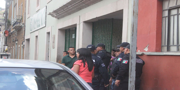 Lesionan a policía municipal