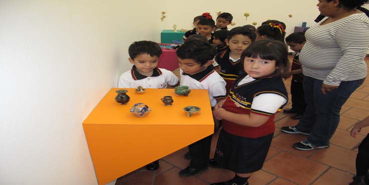 Inauguran exposición en el CEARG