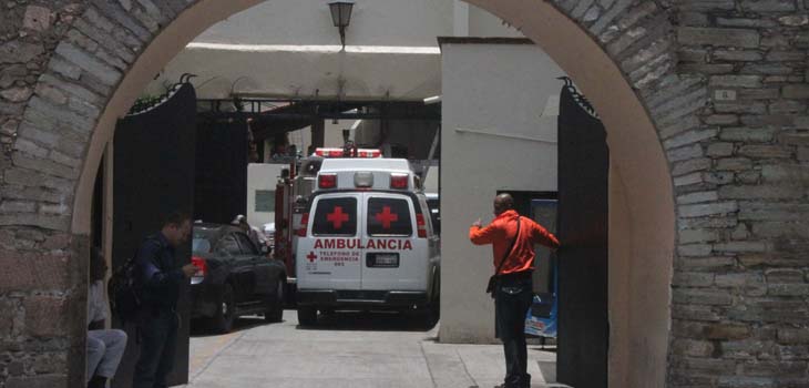 Sufre quemaduras plomero en Ministerio Público