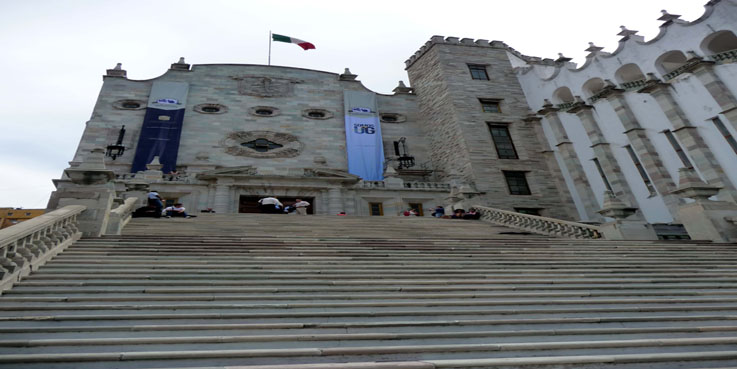 Celebra autonomía la UG