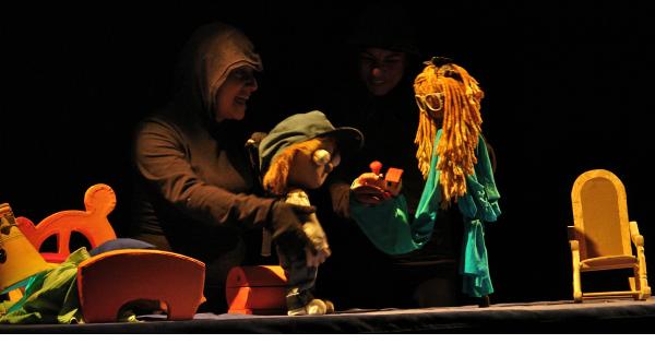 Convocan a participar en las Muestras Regionales de Teatro hecho por Niñas y Niños
