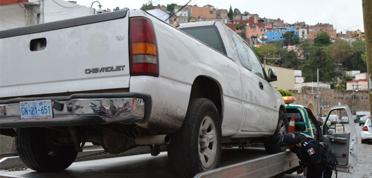 Recuperan vehículo robado