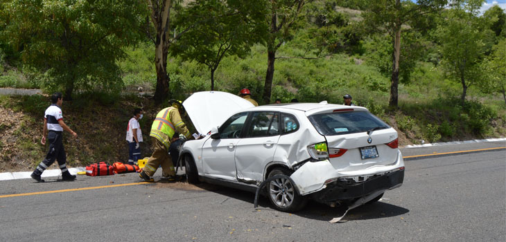 Sufre accidente mujer