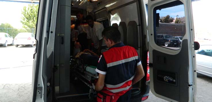 Lesionados al caer de motocicleta
