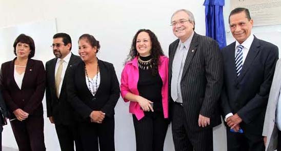 Inauguran instalaciones de Centro de Lenguas UG en Silao.