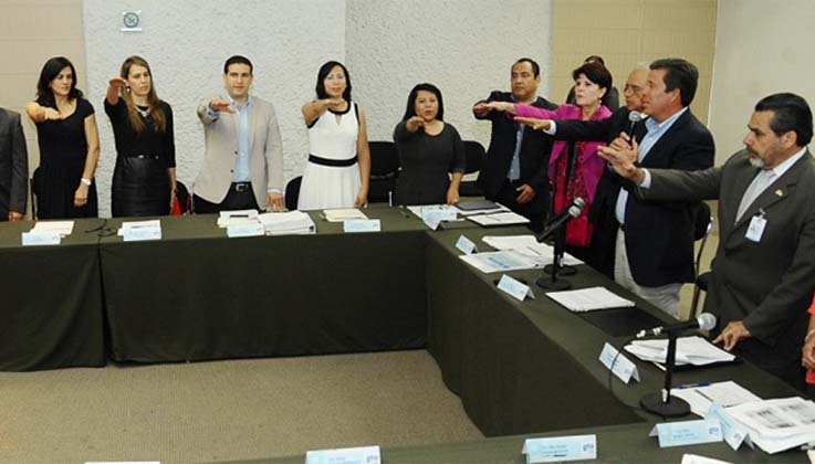 Toma protesta gobernador a Comisión de Seguimiento de Casos de Violencia Feminicida