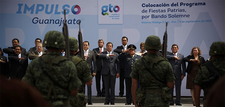 Coloca gobernador Bando Solemne en Dolores Hidalgo