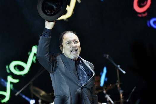 En cierre del Cervantino, Blades recuerda a los estudiantes de Ayotzinapa