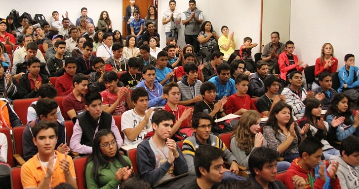 Premian a estudiantes ganadores de Olimpiada Regional de Informática
