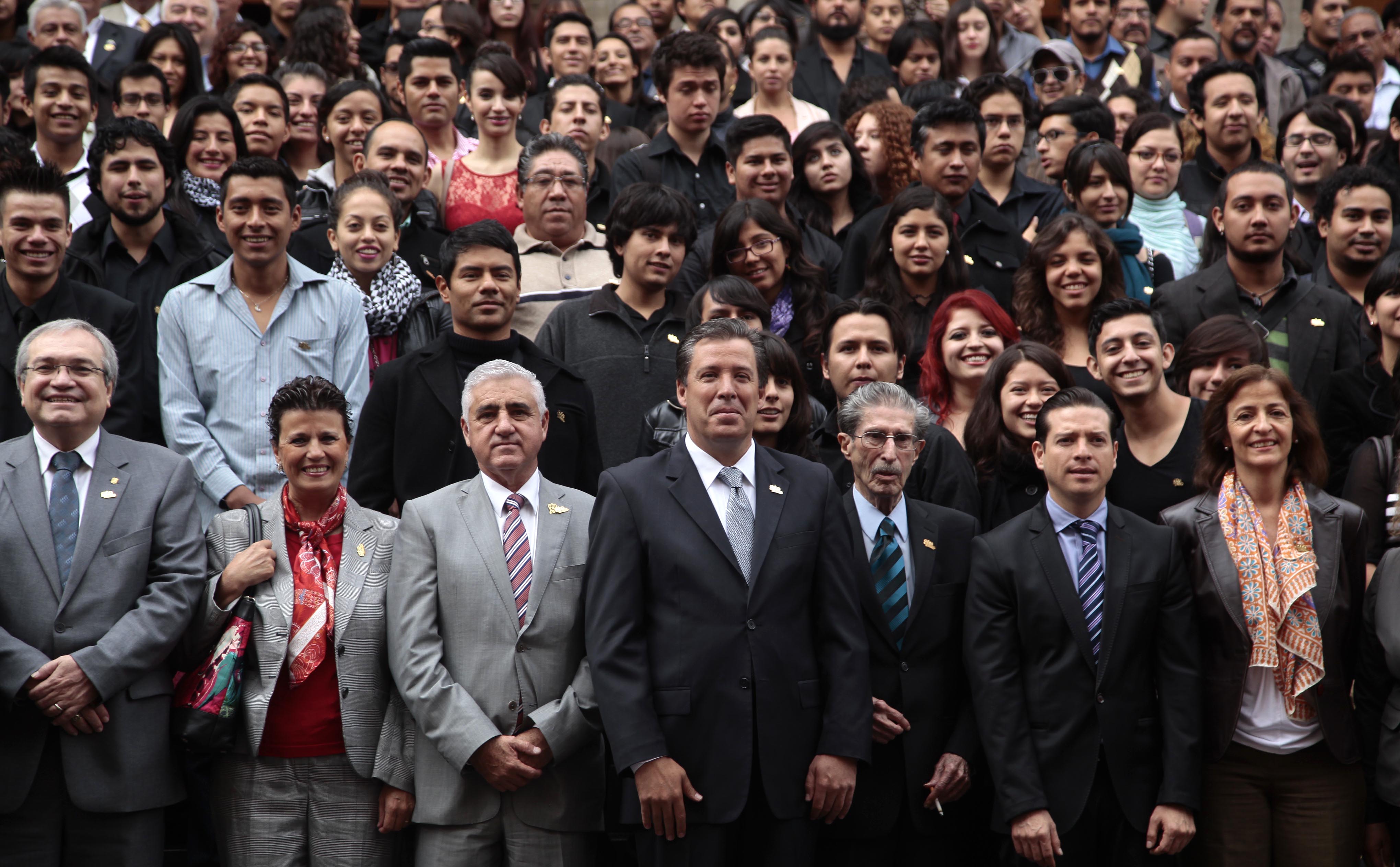 Entregó el gobernador el fistol “Orgullo Guanajuato FIC” a más de mil artistas