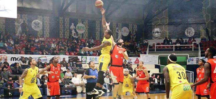 Derrotan Abejas a los Correcaminos