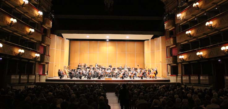 Tres encores de la OSUG en el Teatro Verdi de Florencia