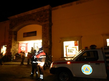 Rocían gas pimienta en Coppel