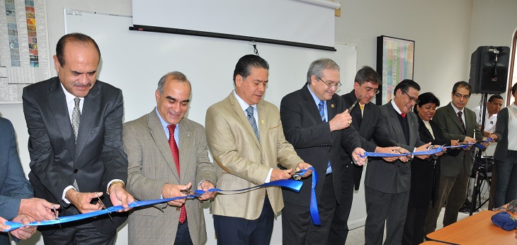 Inauguran Laboratorio de Petrografía en la UG