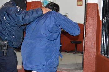 Niño denuncia a su padre por golpeador