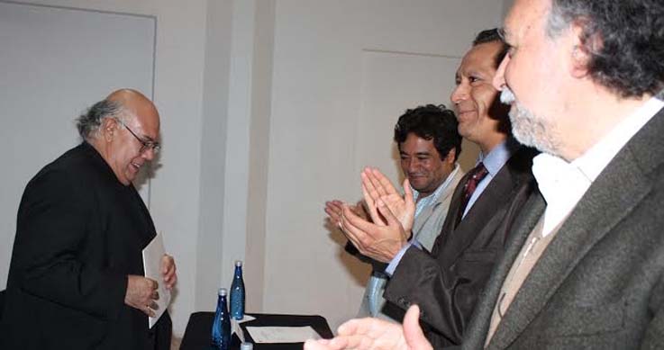 UG: Toman protesta al Director del Departamento de Filosofía